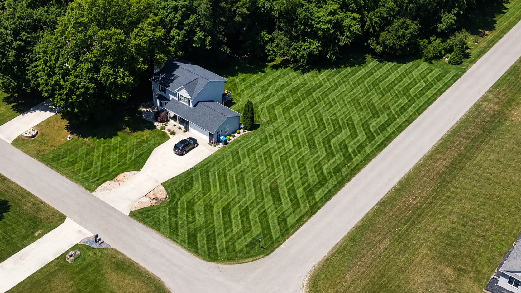 Byers Lawn Care precision mowing pattern